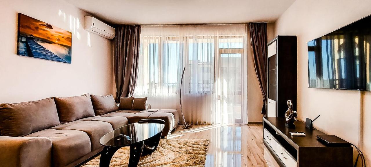 Lighthouse Golf Resort, 75 Mp2, With Balcony بالشيك المظهر الخارجي الصورة