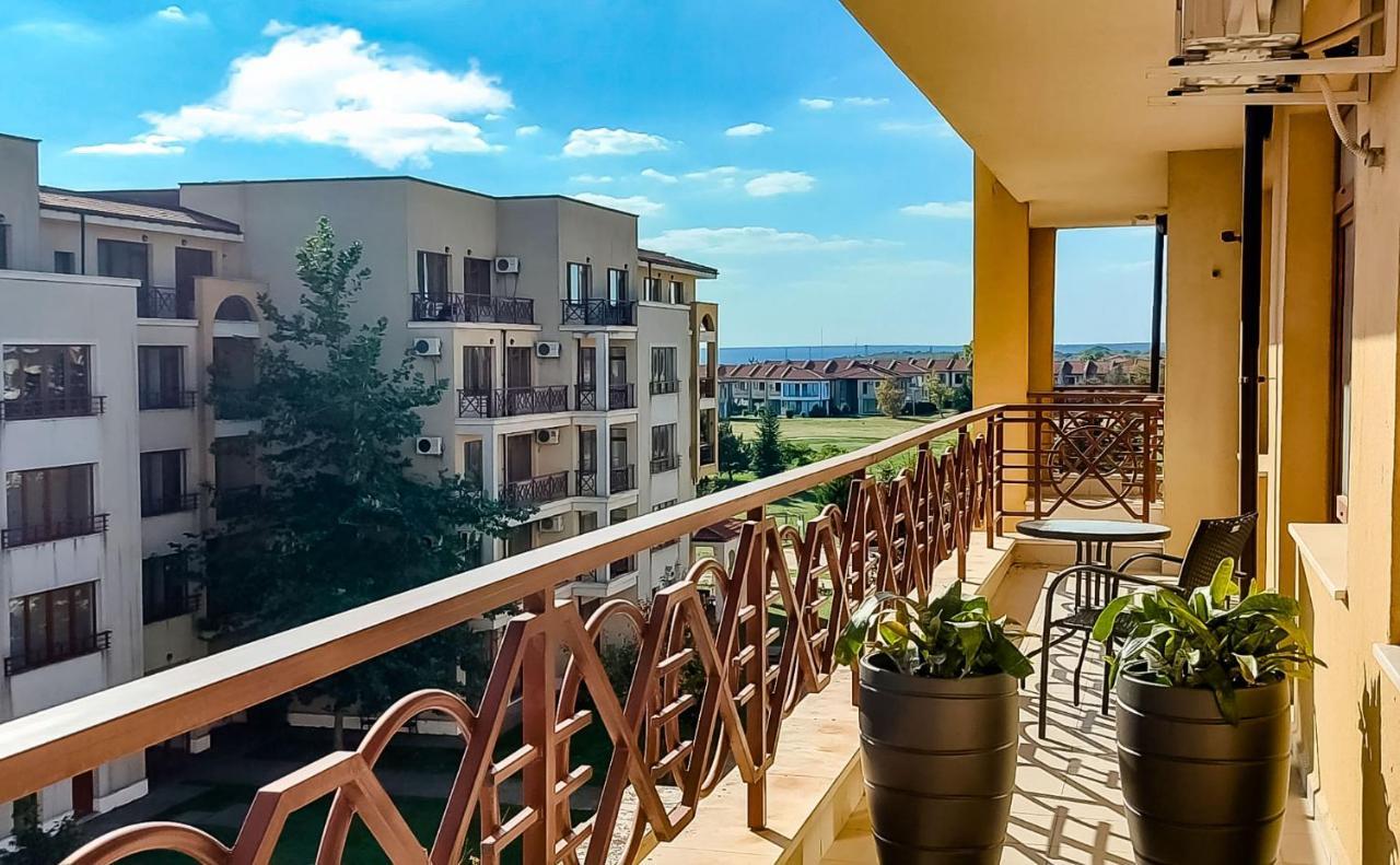 Lighthouse Golf Resort, 75 Mp2, With Balcony بالشيك المظهر الخارجي الصورة
